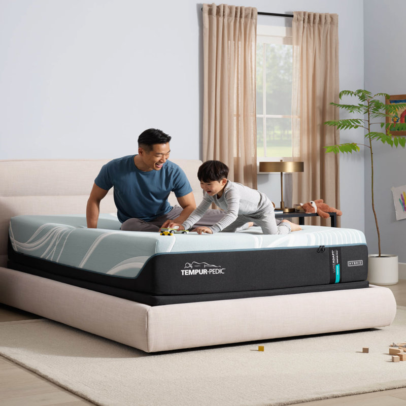 TEMPUR-LuxeAdapt® Medium Hybrid 13" Mattress, King