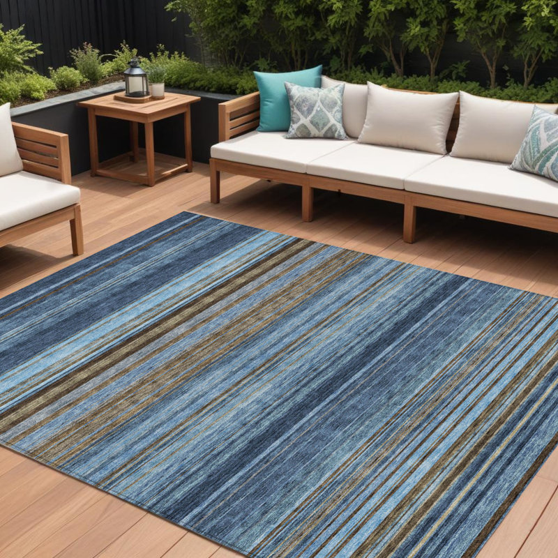Tapis extérieur lavable rayé bleu marine 8 pi x 10 pi bleu ciel