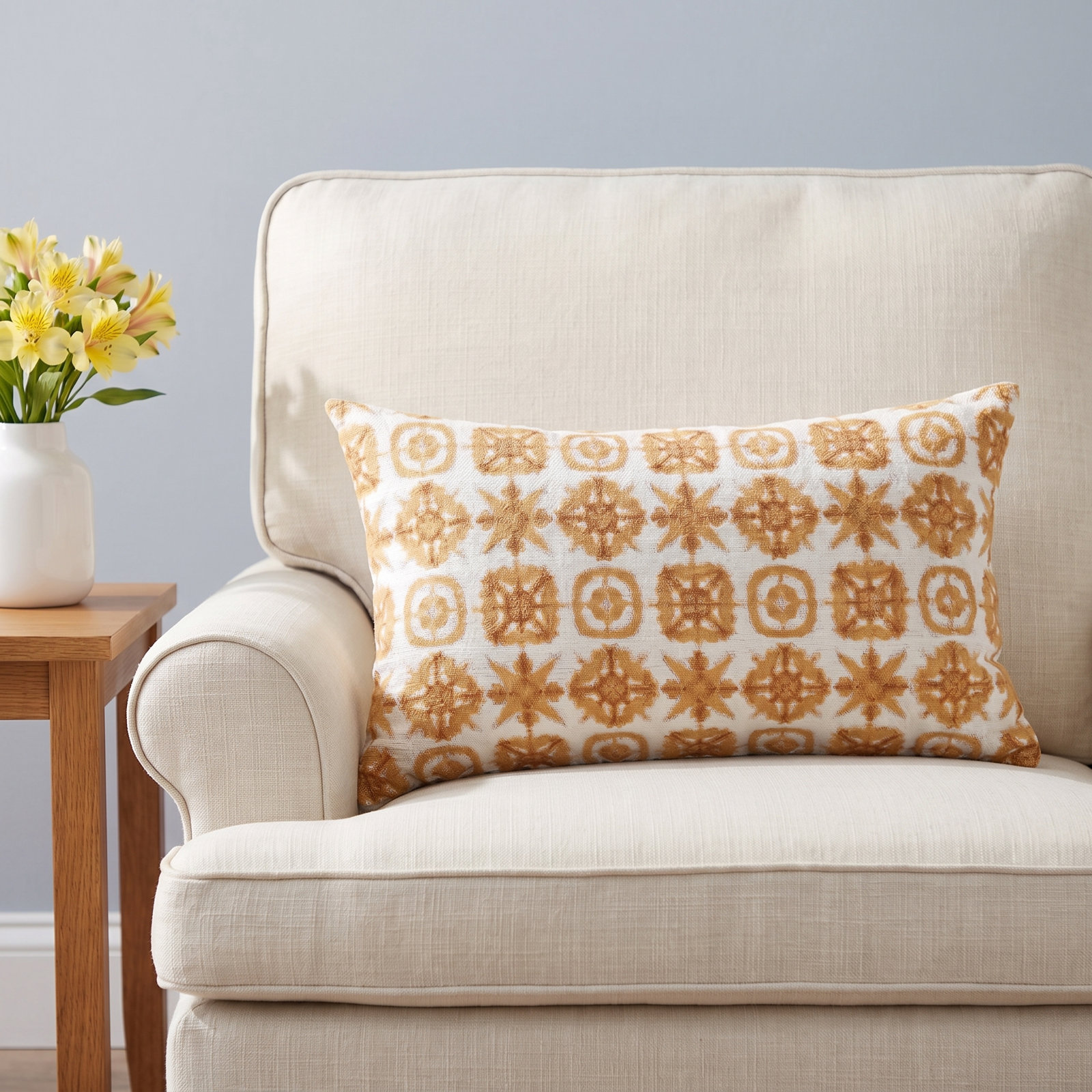 Ovilla 20" x 12" Throw Pillow