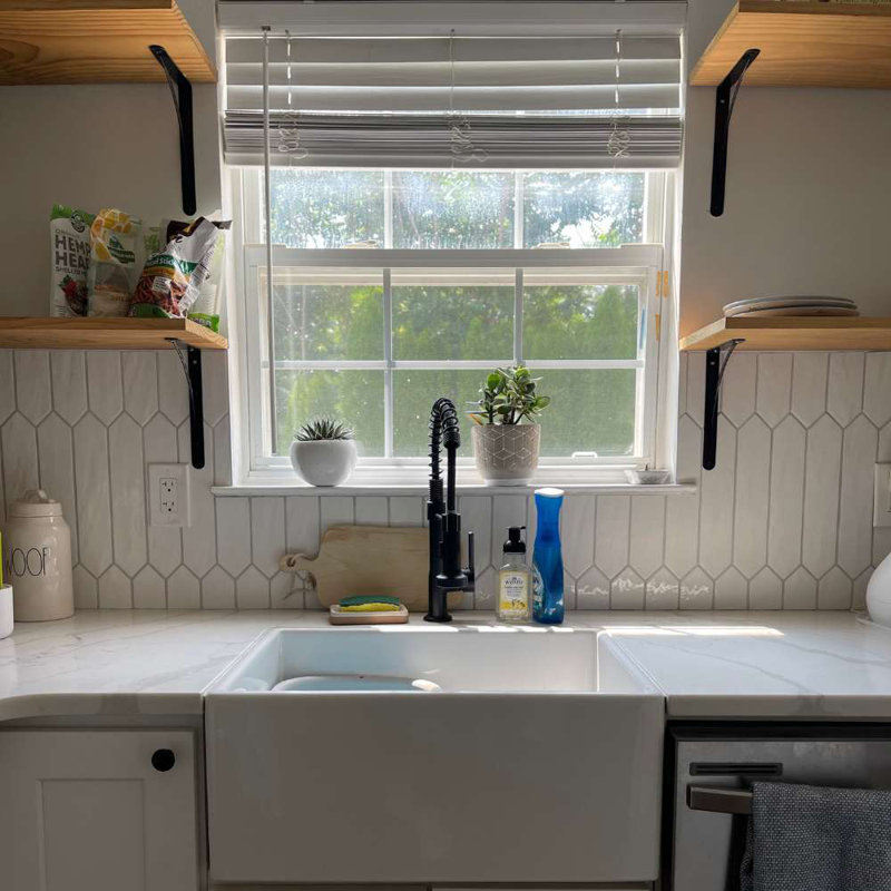 Tribeca-Talavera Picket 2.6"x13" Handmade Ceramic Tile Trim, White