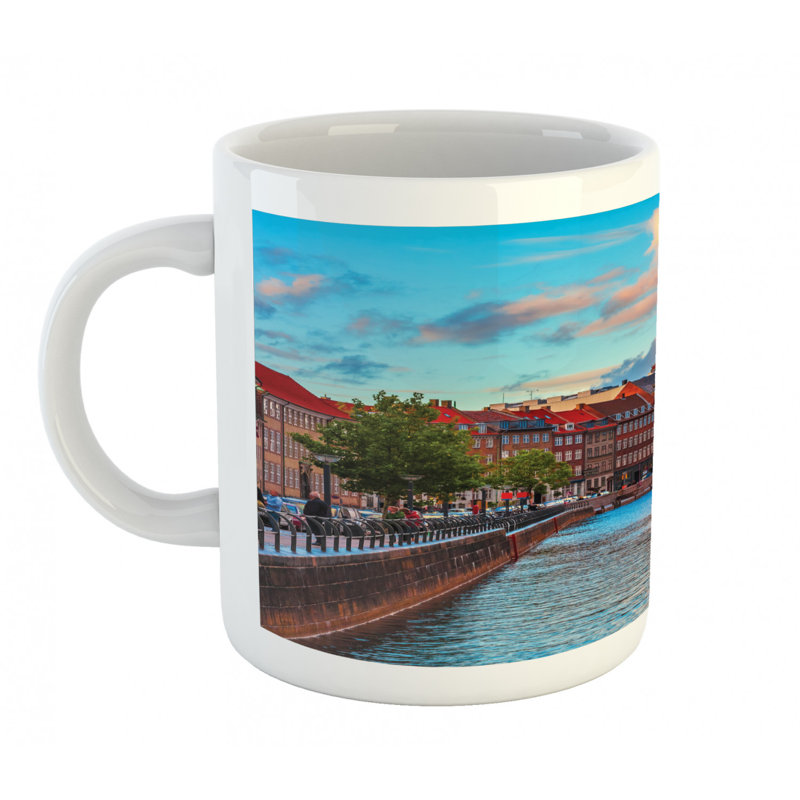 Grande tasse à café européenne