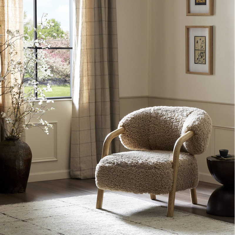 Fauteuil l 29,25 po Citrine, Fausse peau de mouton Andes Toast, Chêne amande
