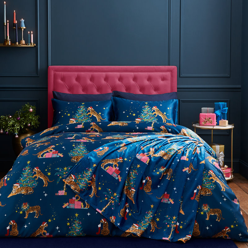 Christmas Tiger Soft Reversible Duvet Cover Set, Double Duvet Cover + 2 Standard Pillowcases