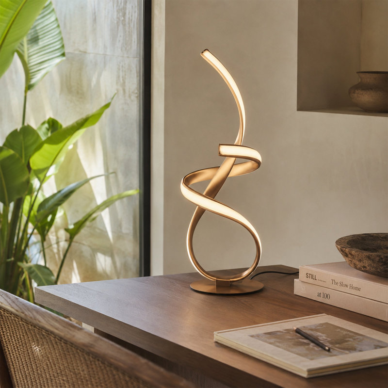 Hadin Metal Novelty Lamp, Gold