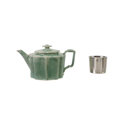 Scalloped Stoneware Teapot Duo with Stainless Steel Strainer