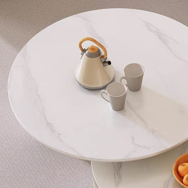 Table basse légère et luxueuse de style crème