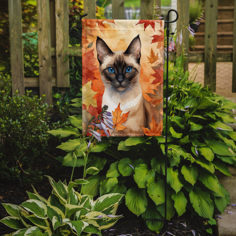 Chat en feuilles d'automne drapeau de jardin, Siamois