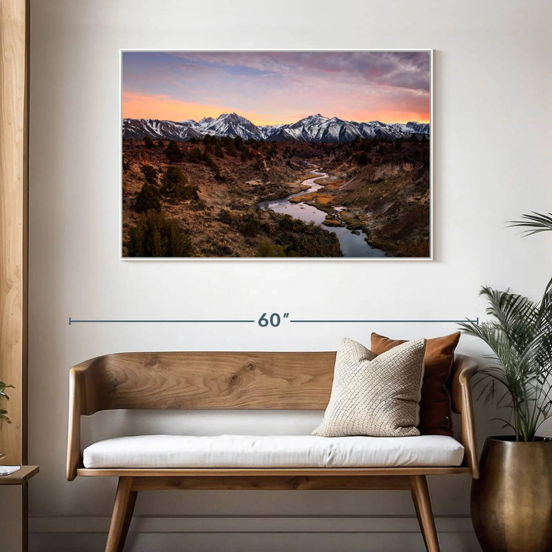 Rivière et montagnes enneigées, Cadre flottant blanc, 46 po x 31 po