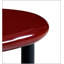 Table de bout rouge ultrabrillante avec plateau en panneau de fibres à densité moyenne durable et base en métal pour les intérieurs modernes