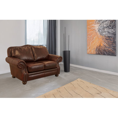 Causeuse à accoudoirs roulés en cuir véritable 73 po Somto