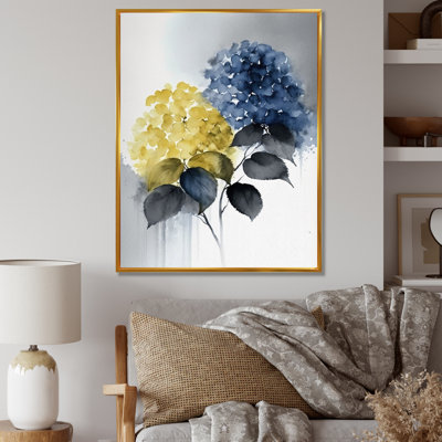 «Yellow Hydrangea Blooms - Hydrangea», reproduction sur toile encadrée