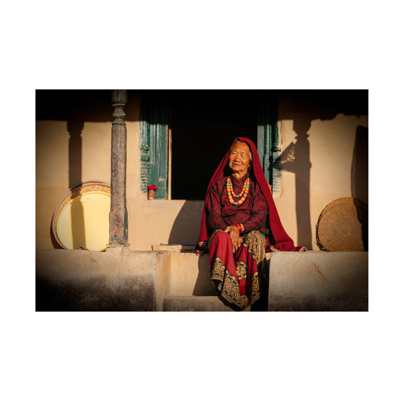 Art sur toile Adrian Popan Raj Kumari Gurung, H 12 po x l 19 po