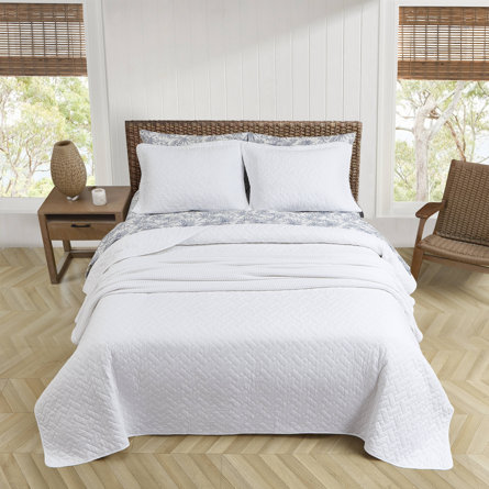 Chevron Reversible 3 Piece Quilt Set