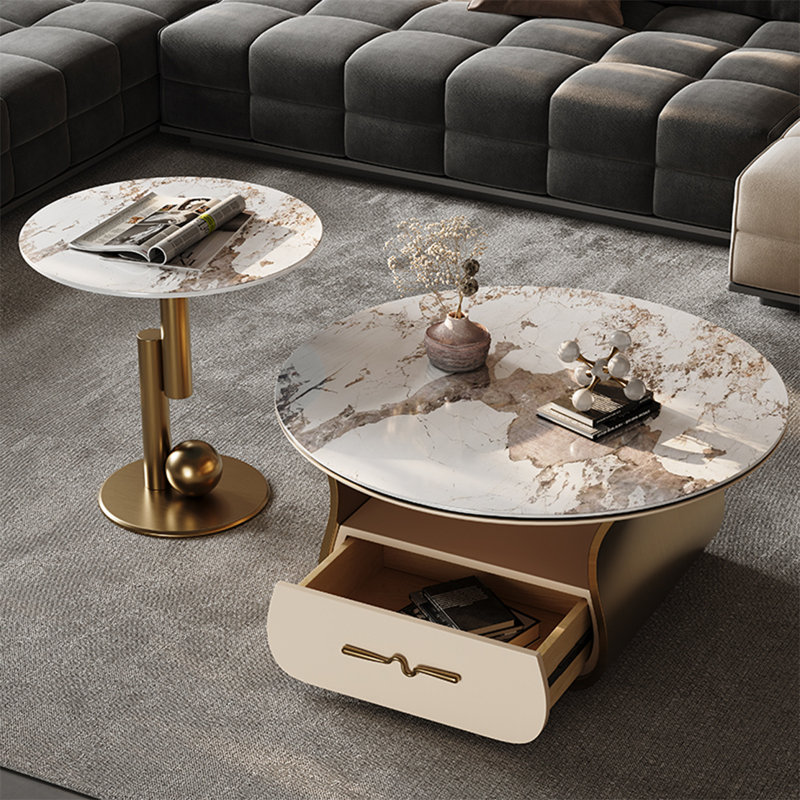 Table basse légère et luxueuse, Doré