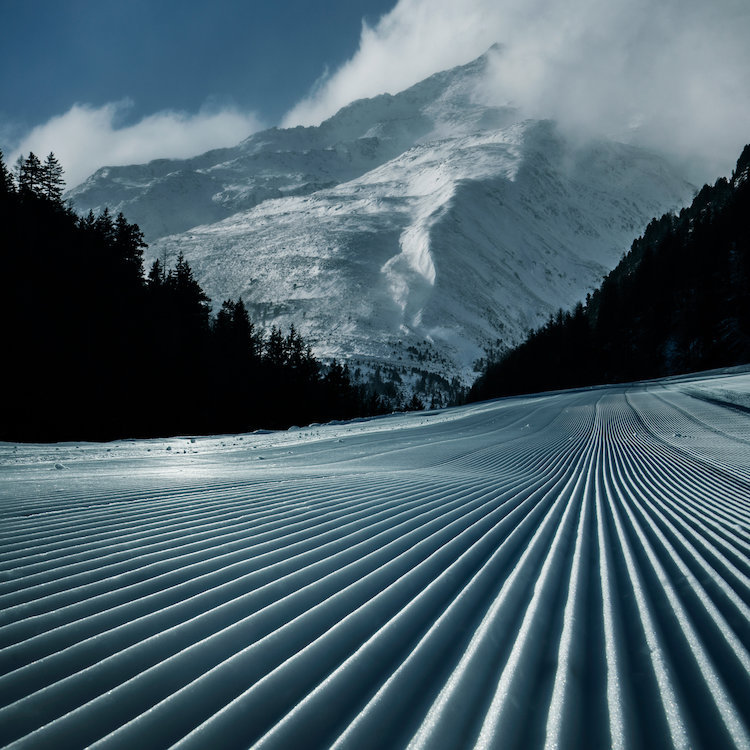 «Ski Tracks», impression sur toile, H 18 po x l 18 po x P 1,5 po, Toile tendue