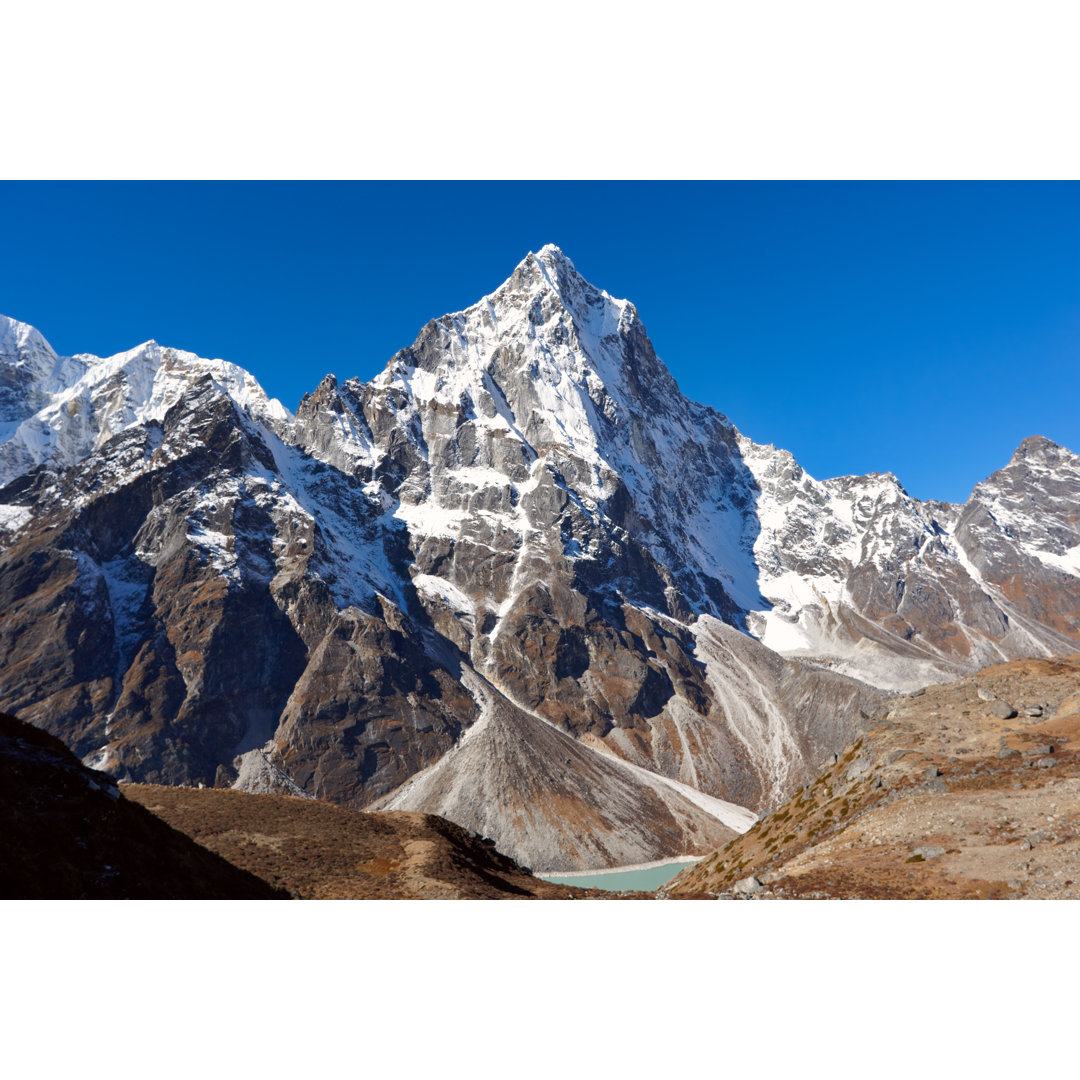 Cho La Gipfelpass in der Mount Everest Region von Nepal von Isoft - No Frame Print auf Leinwand