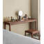 Bureau en bois massif clair et luxueux-413715562