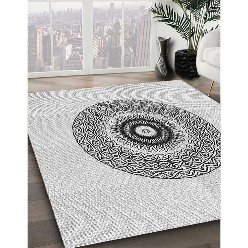 Tapis blanc/noir tissé à la machine, Rectangle 7 pi x 10 pi