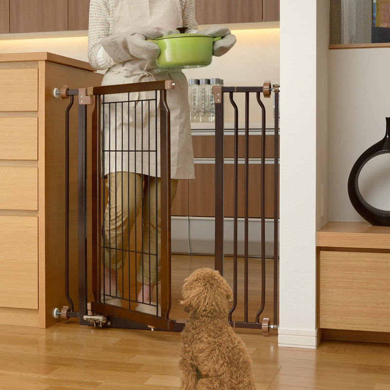 Barrière pour animaux mouted à pression mains libres
