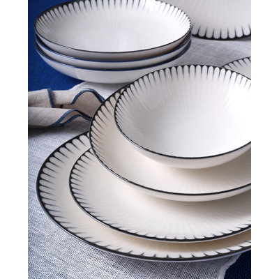 Primus Piece Dinnerware Set - Service for 6