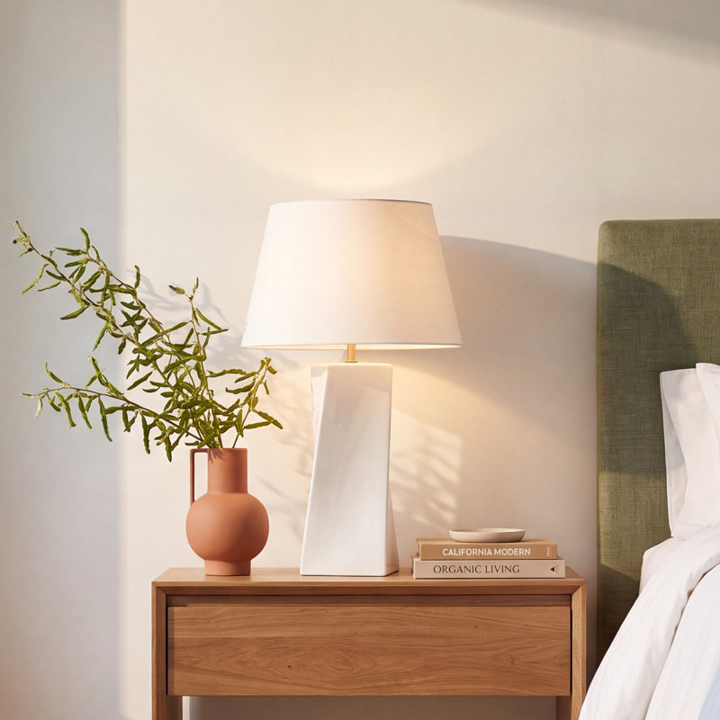 Tarrington Ryden 1 - Light Table Lamp
