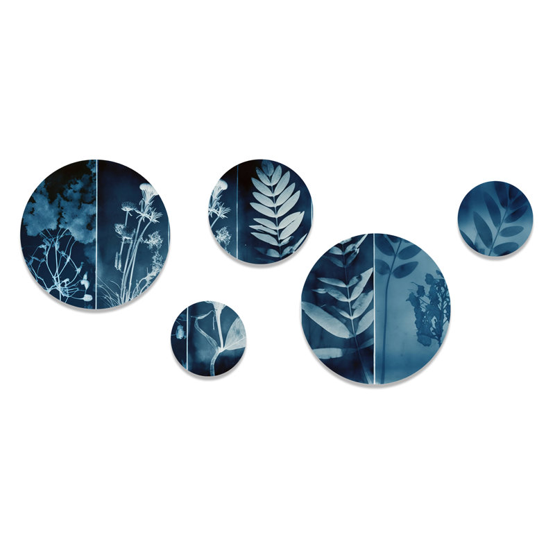 Retro Wildflowers In Shades of Blue VI - Floral Metal Wall Décor