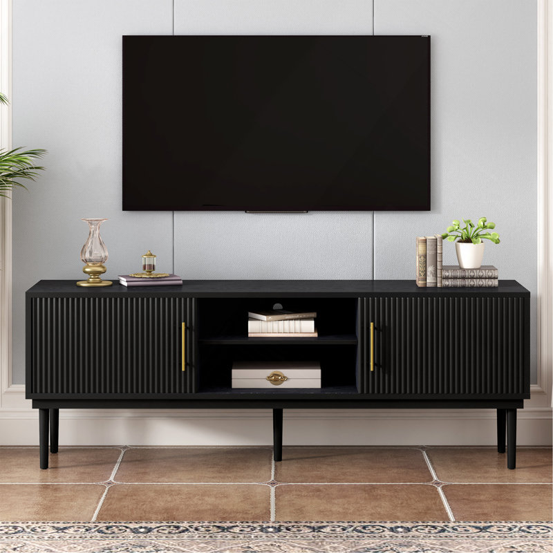 Meuble télé élégant avec portes à rayures verticales, conception de porte coulissante peu encombrante, pieds robustes en bois massif, polyvalent comme meuble télé ou armoire d'appoint