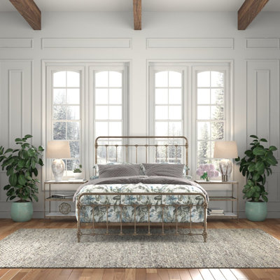 Picket Fence Iron Bed