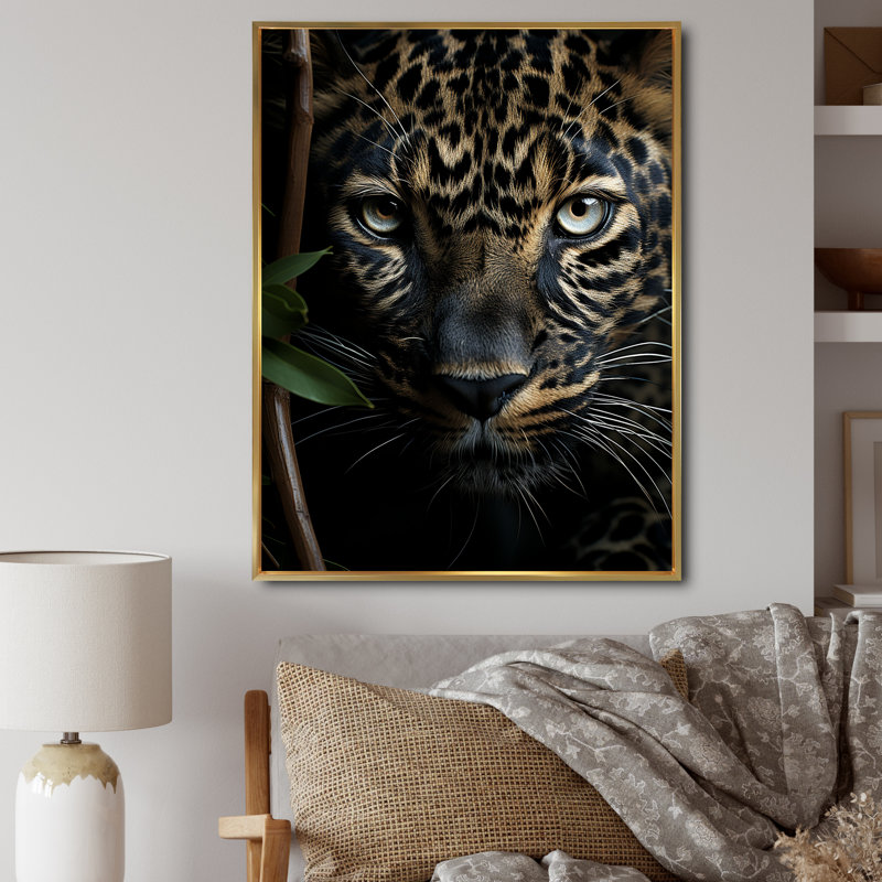 «Knoa Cheetah Portrait Silent Stalk I», art mural sur toile léopard, H 32 po x l 16 po x P 1 po, Cadre flottant doré