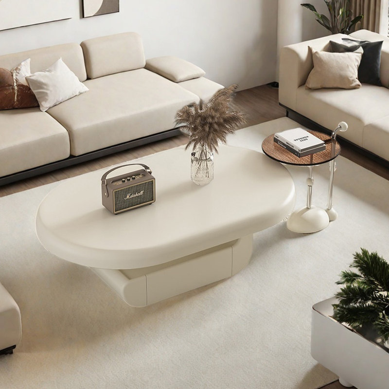 Table basse ovale avec élégance