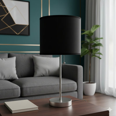 Grande lampe de table en métal de 19 po au fini argent, combinée à un abat-jour noir