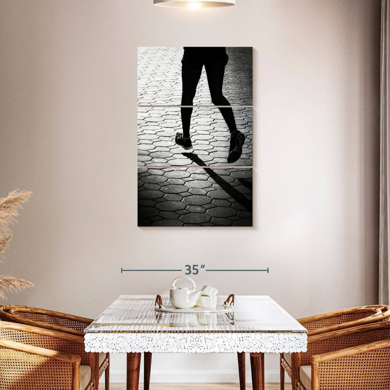 Sireci BW Jogging, 65" H x 42" W
