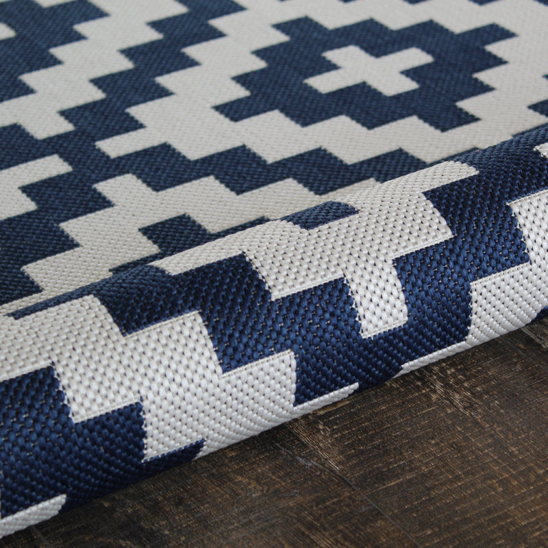 Tapis marocain en treillis intérieur/extérieur bleu/blanc Deckland, Rectangle 5 pi 3 po x 7 pi 6 po