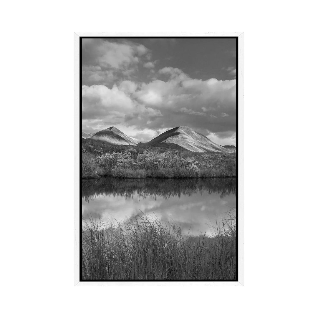 Peaks Along River In Autumn, Ogilvie Mountains, Tombstone Territorial Park, Yukon, Canada von Tim Fitzharris - Gallery-W...