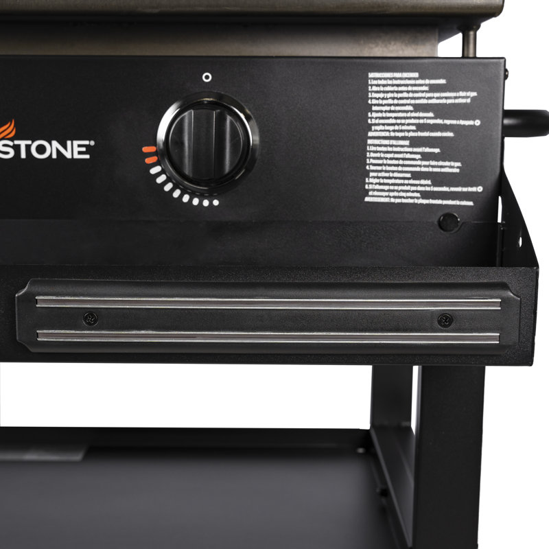 Blackstone 28" Griddle with Front Shelf and Soft Cover