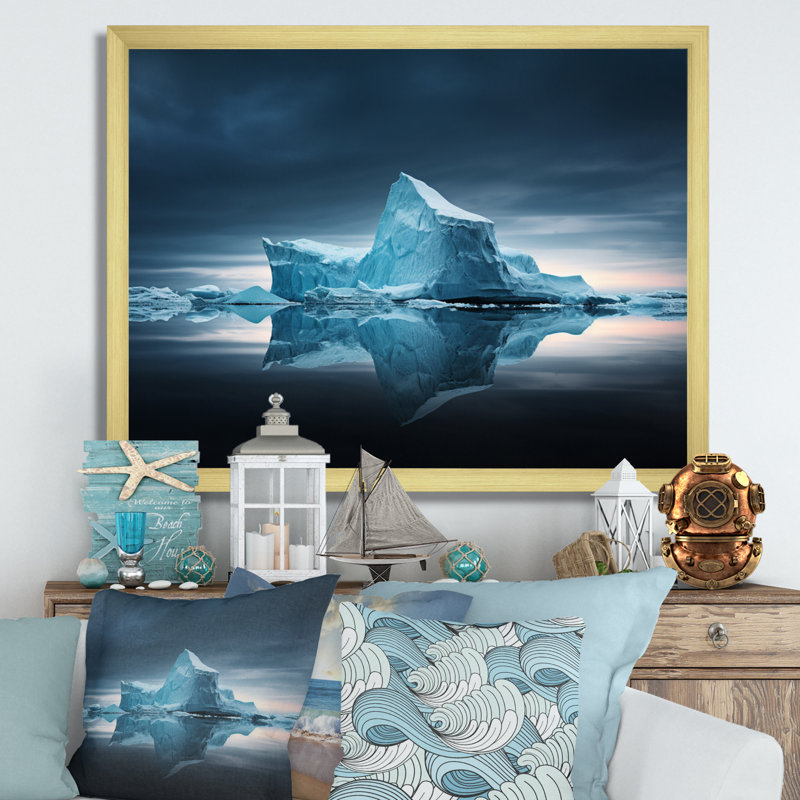 Réflexions de cristal d'iceberg bleues et noires, H 16 po x l 32 po x P 1 po, Cadre doré simple