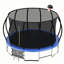 Trampoline de style roman avec barre d'équilibre et filet de clôture