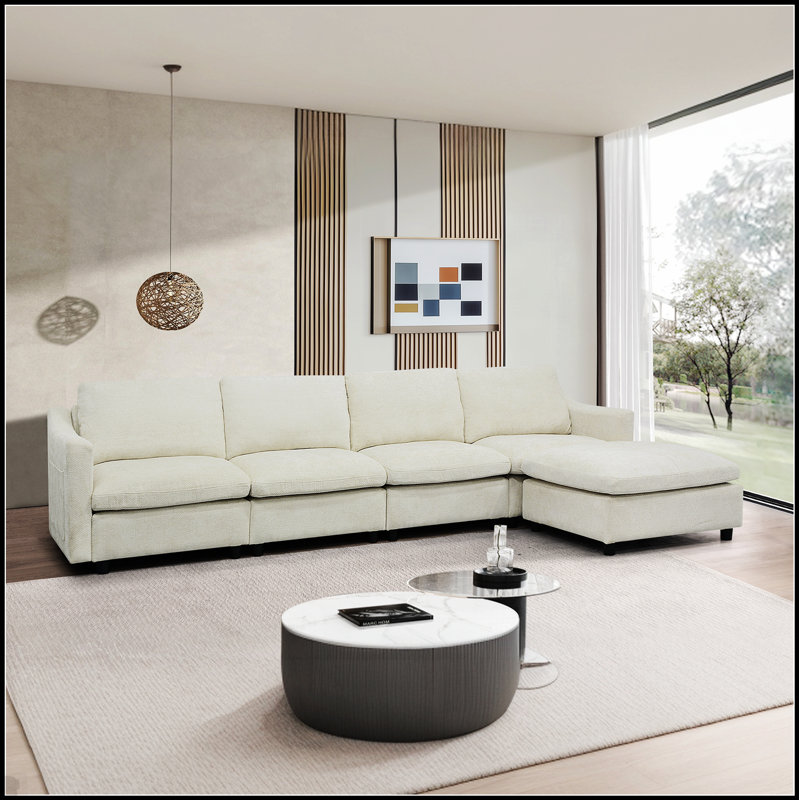 Canapé modulaire en tissu beige moderne à 4 places avec repose-pieds, poches d'accoudoirs et 4 coussins pour un confort minimaliste