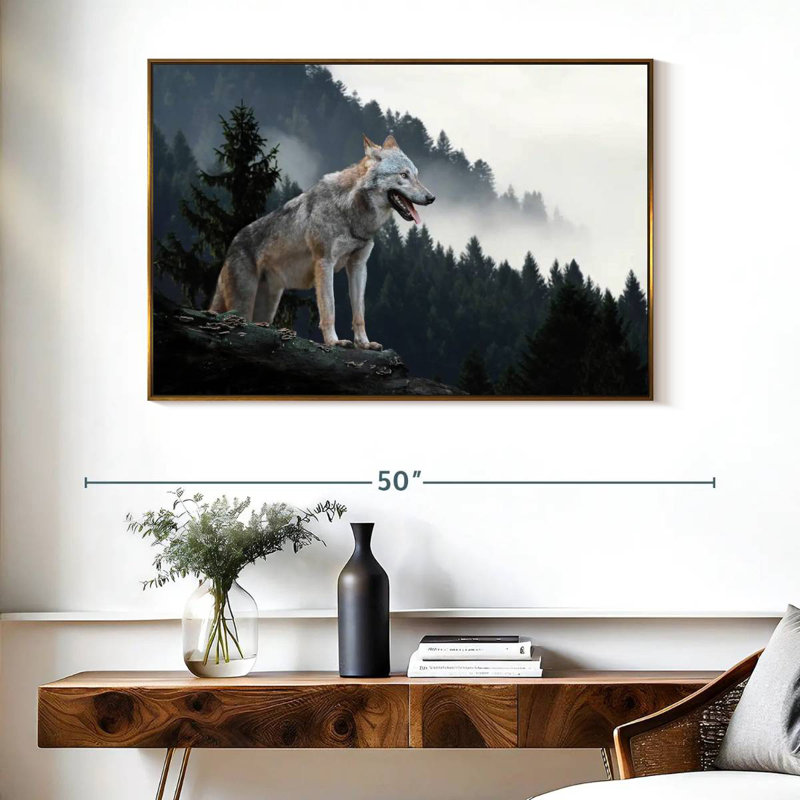 Loup des bois sur la montagne, Cadre flottant doré, 40 po x 27 po