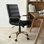 Chaise de bureau pivotante à dossier moyen Whitney