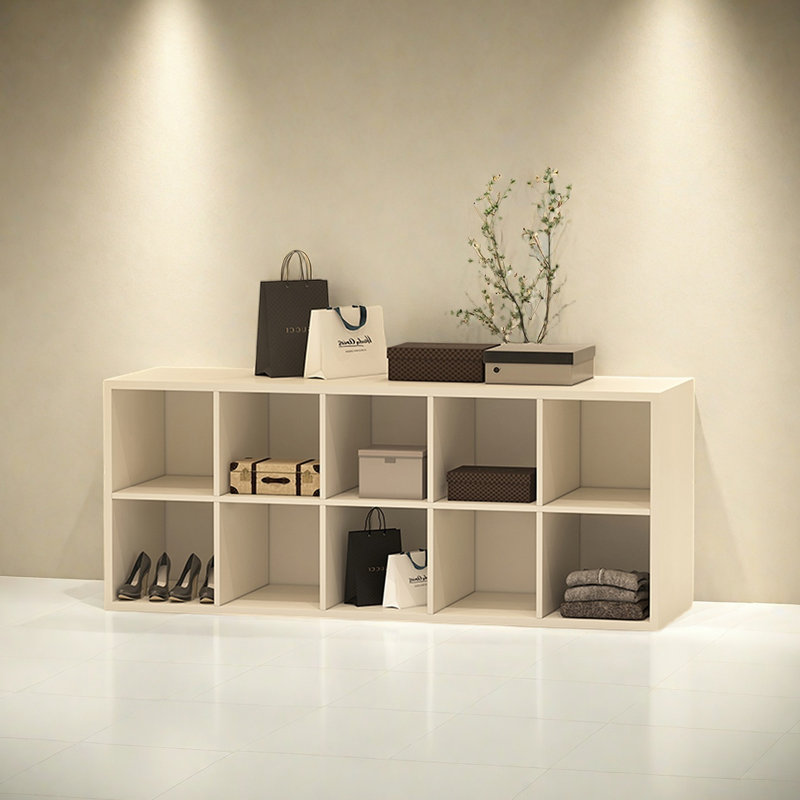 Vitrine moderne et minimaliste, H 31,49 po x l 78,74 po x P 23,62 po