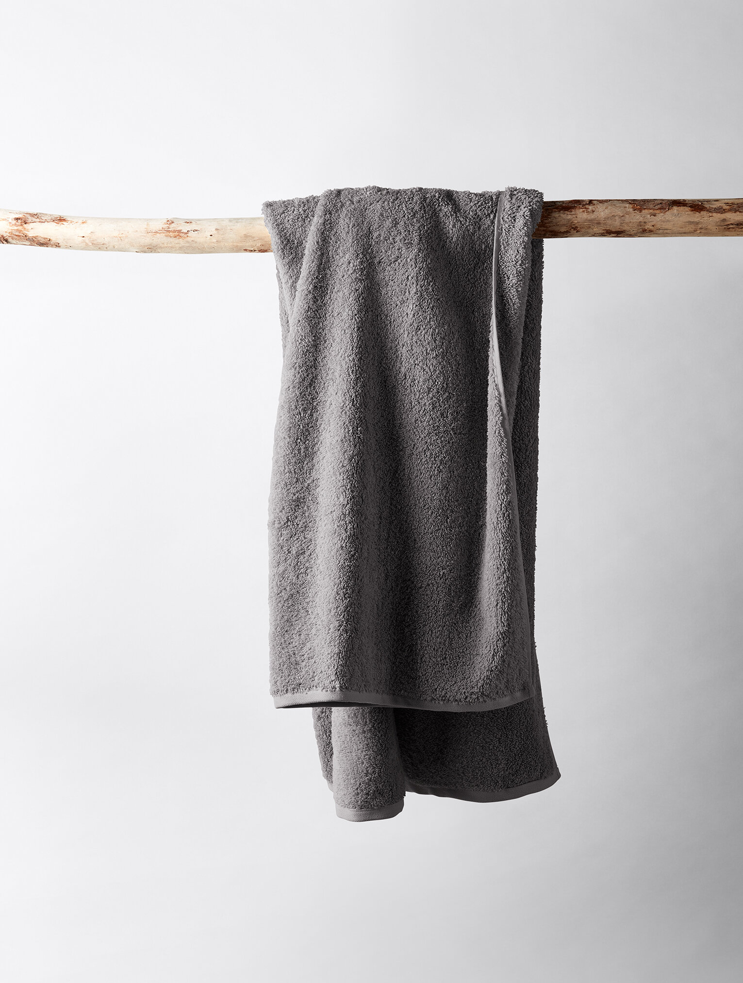 Coyuchi Cloud Loom 4-Piece Organic Cotton Bath Towel Set in Steel Blue
