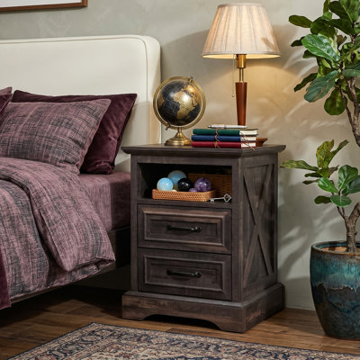 Table de chevet 18 po avec station de charge - Table de chevet à 2 tiroirs avec rangement pour casiers - Table de bout brun noyer rustique pour chambre à coucher et bureau