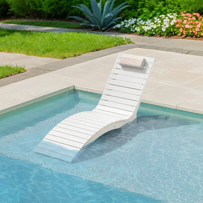 Chaise longue de patio imperméable Aquawave - Confort anti-dérive près de la piscine avec appui-tête réglable et ancrages pour sacs de sable