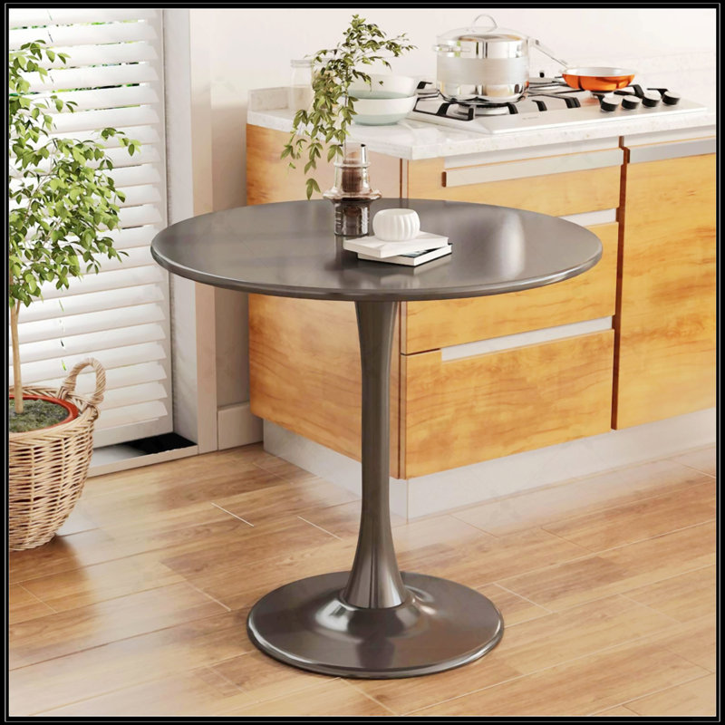 Black Round Table, Black