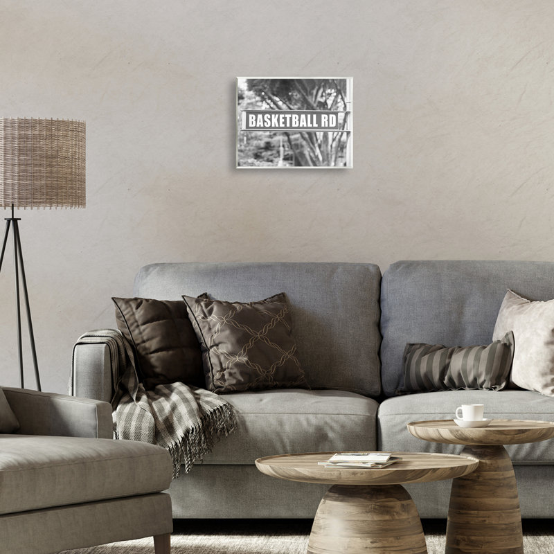 «Basketball Road Sign» par Daphne Polselli