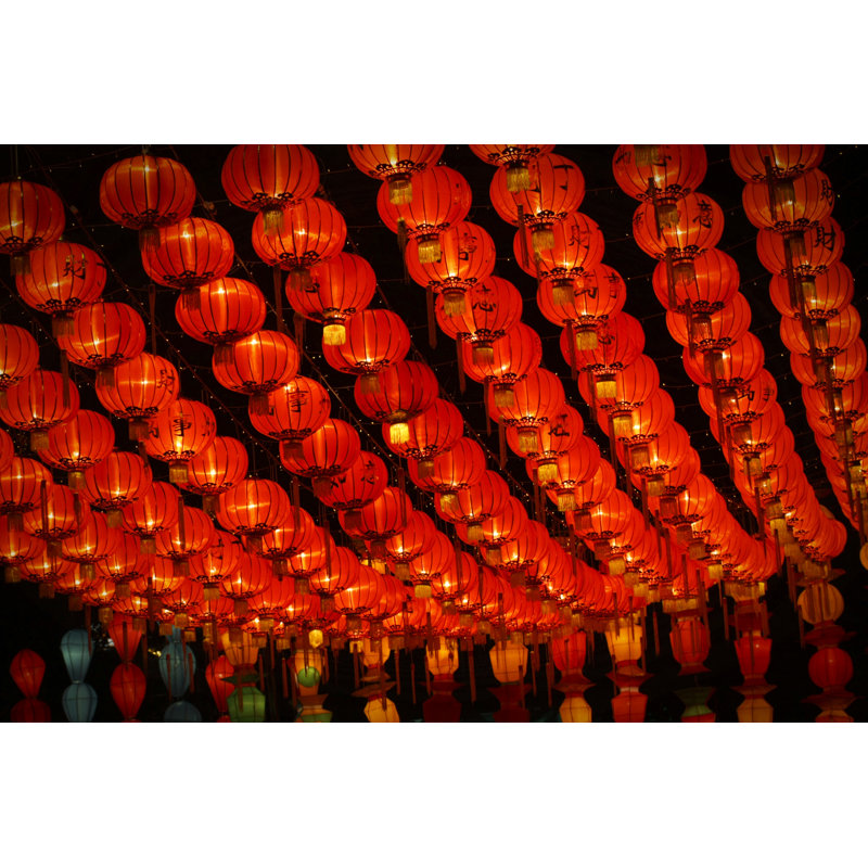 «Floriant Lanterns On Canvas» par Pansaa, photographie, H 8 po x l 12 po
