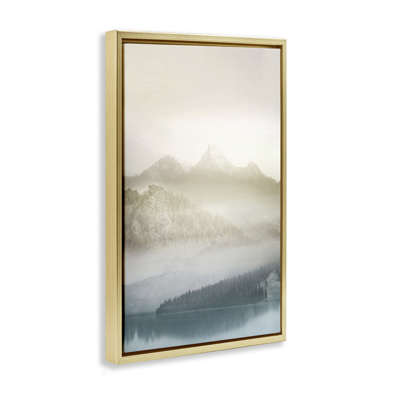 Cadre flottant Vanilla Mountain Peaks View, design par Gemma Bardot, H 31 po x l 21 po, Cadre flottant métallique doré
