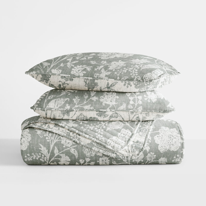 Quilt Set- Lightweight - All Season Quilted Coverlet - Textured Floral, King Quilt + 2 King Shams, Eucalyptus