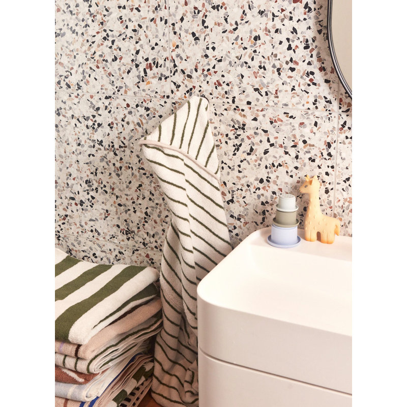 Raita Bath Towel, Green/Off White